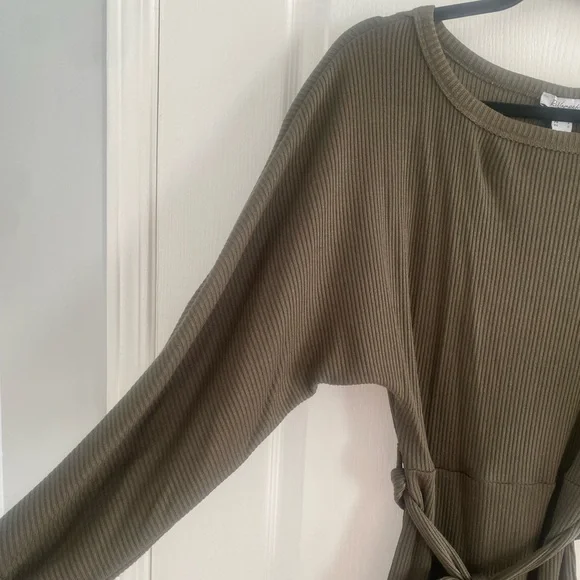 Revamped Ribbed Knit Dress/Top - Picture 2 of 5